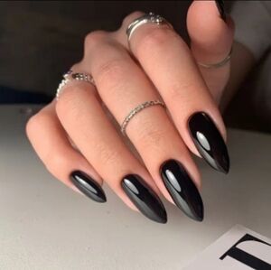 🔥3/$21 Black Glossy Press On Fake Nail Set